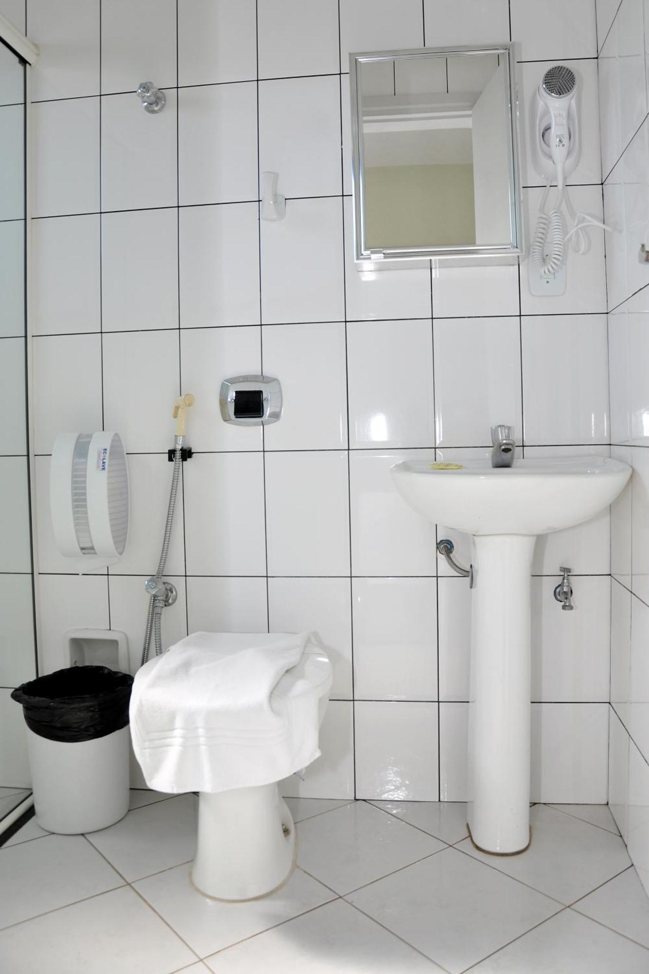 Hotel Carolina Plaza Uberaba Habitación foto
