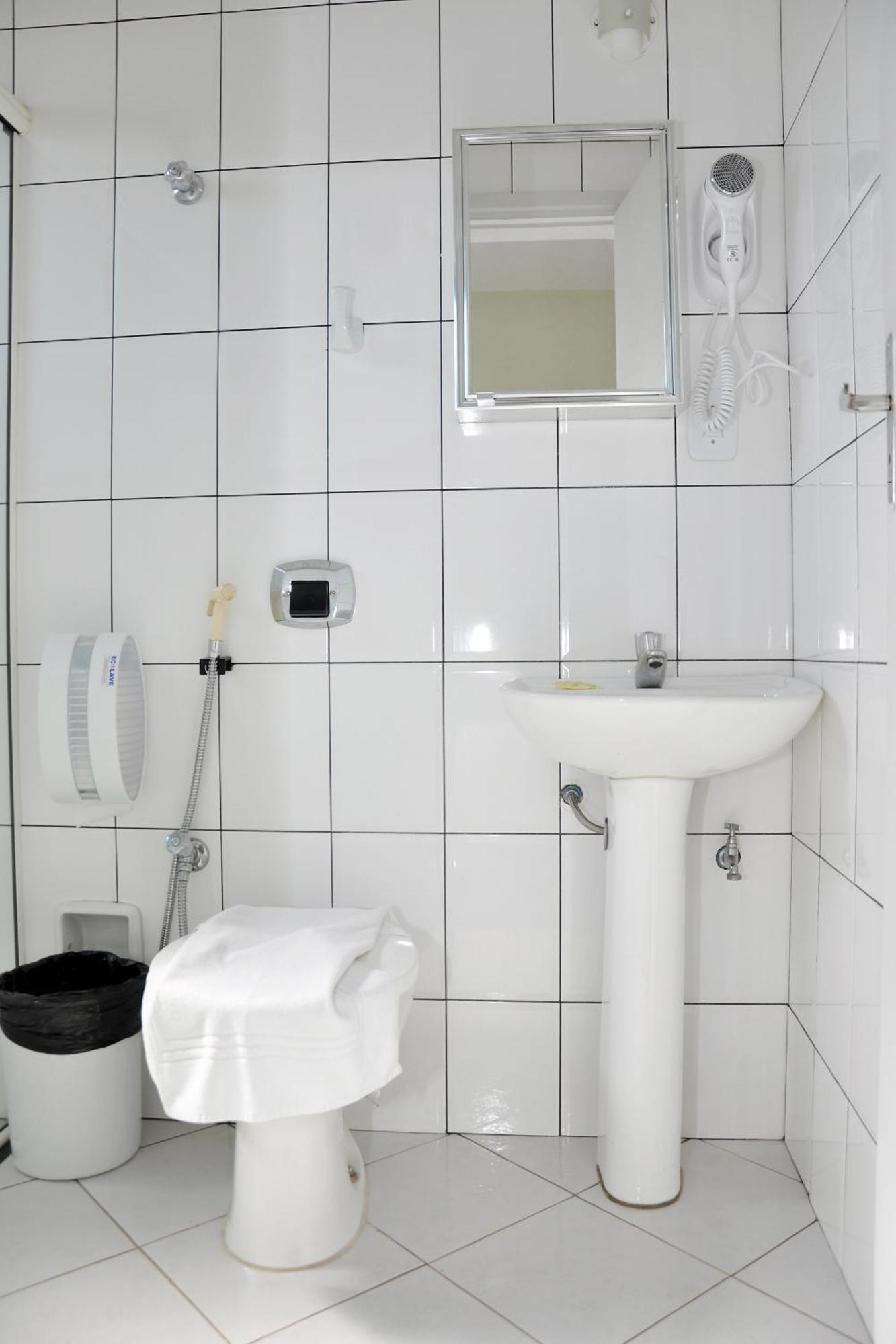 Hotel Carolina Plaza Uberaba Habitación foto